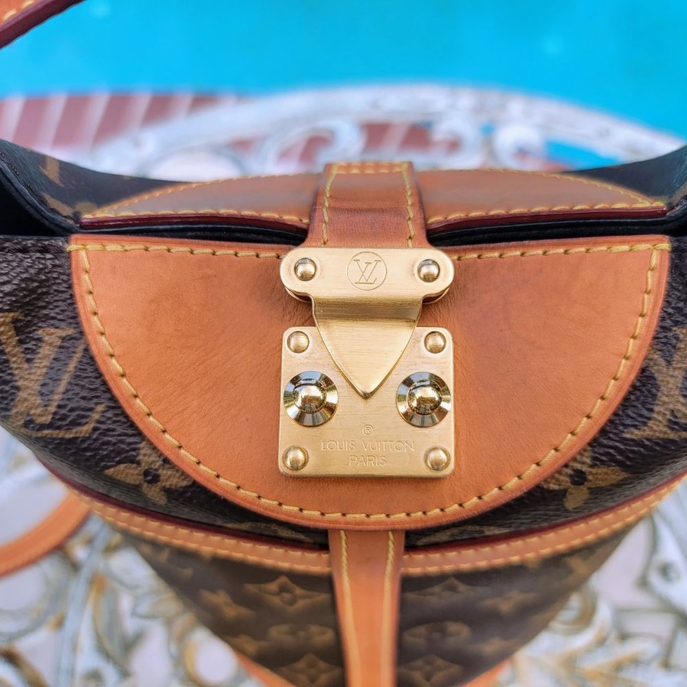 ❌❌SOLD ❌❌ Louis Vuitton Duffel Bag - Picture 5 of 16